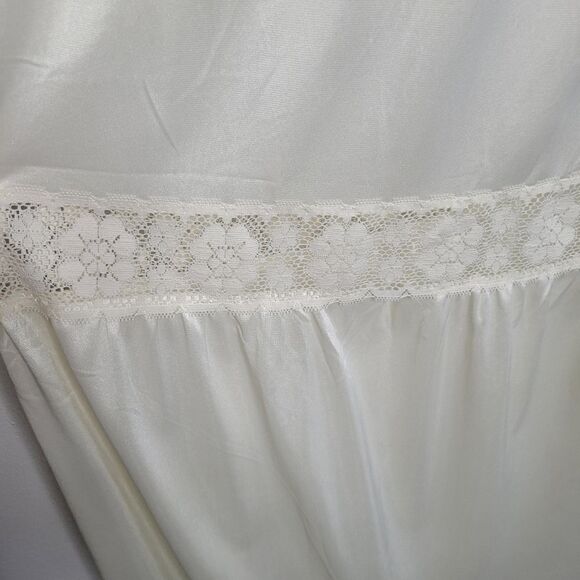 Vintage cream 70s crochet maxi long sleeve castlecore cottage sleep dress Small - Picture 4 of 10